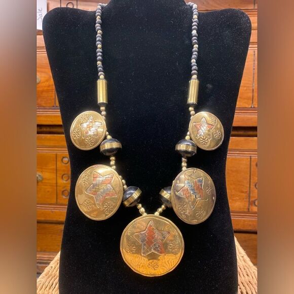 5 Round Disc Gold/Copper/Silver Tone Necklace - Picture 1 of 3